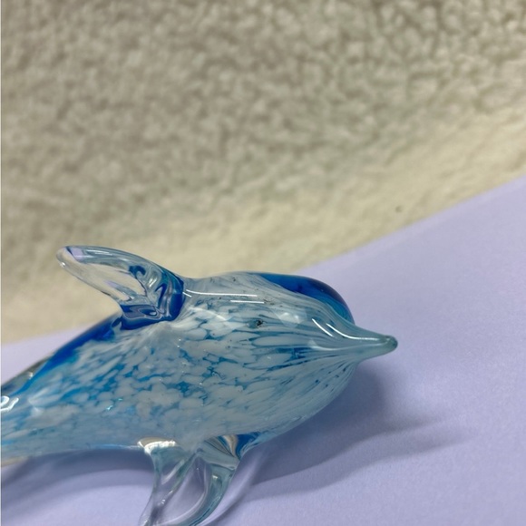 Art Glass paper weight jumping dolphin blue & white 3" x 6" - Picture 4 of 9